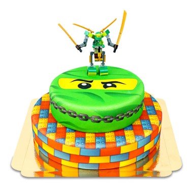 Ninjago Lloyd auf zweistöckiger Ninja-Torte